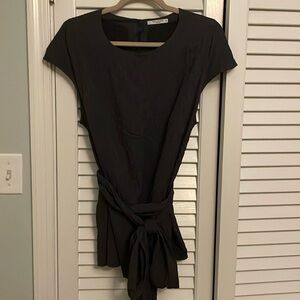 MM LAFLEUR. navy blouse w tie belt